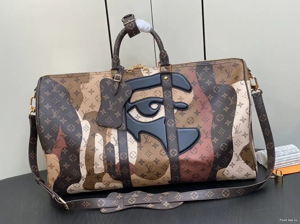 Frstbag ru VUITTON LOUIS BANDOULIÈRE KEEPALL 45  0611